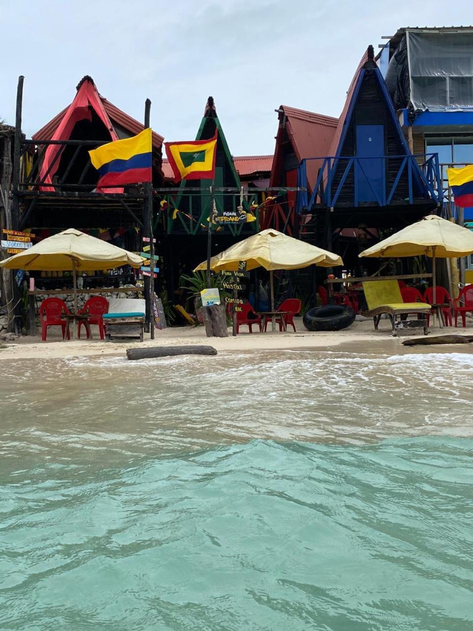 Tipiland Baru La Casa Del Mono Hotel Playa Blanca Eksteriør billede