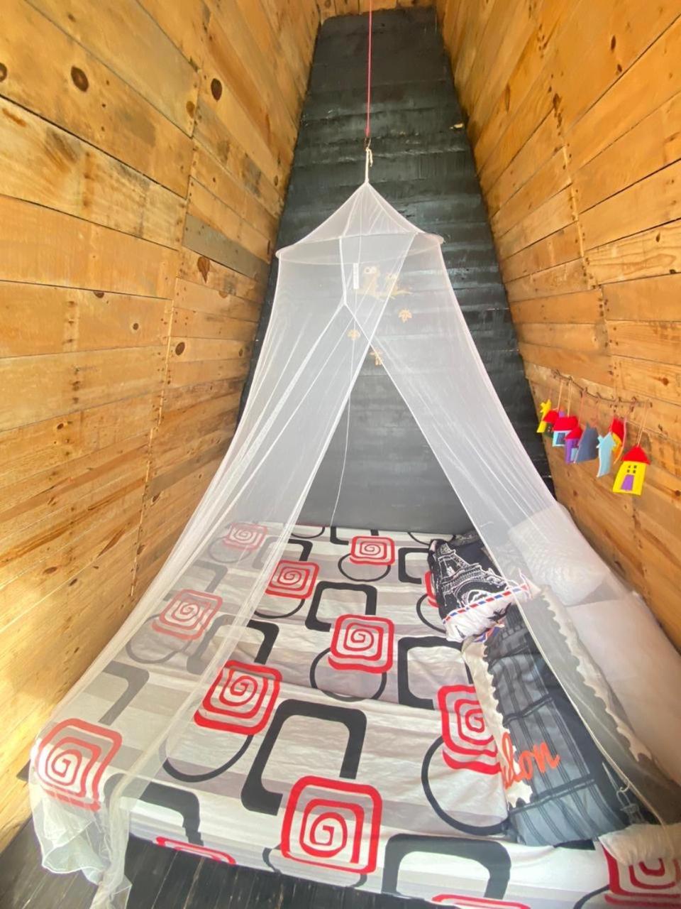 Tipiland Baru La Casa Del Mono Hotel Playa Blanca Eksteriør billede