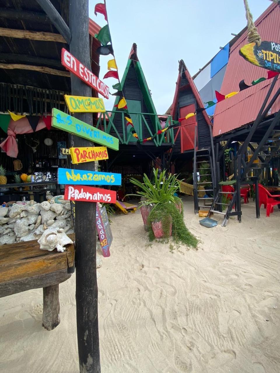 Tipiland Baru La Casa Del Mono Hotel Playa Blanca Eksteriør billede