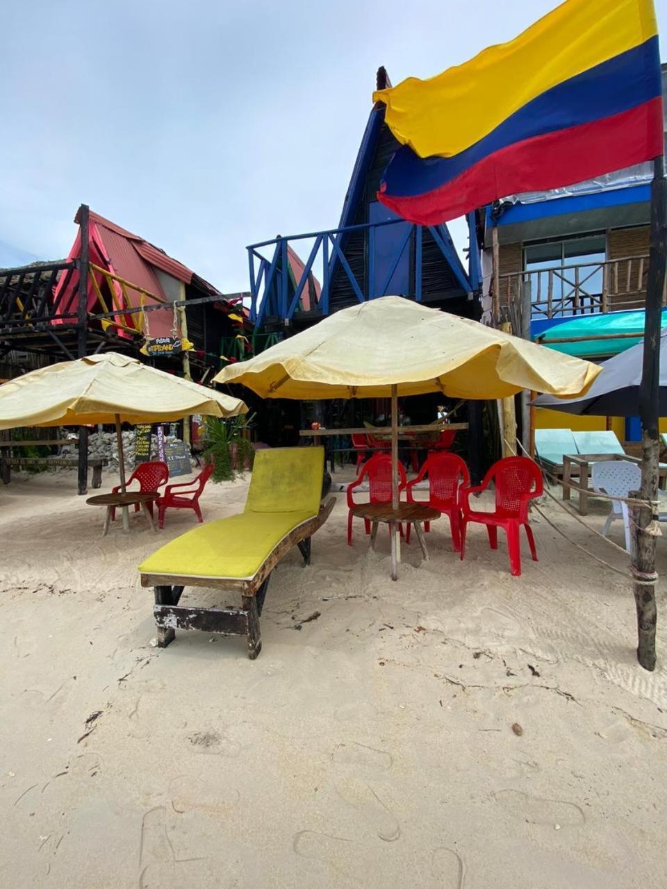 Tipiland Baru La Casa Del Mono Hotel Playa Blanca Eksteriør billede