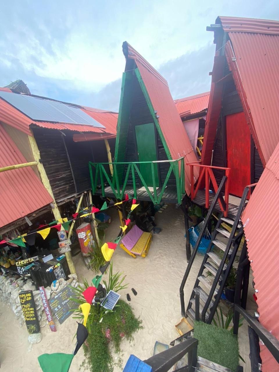 Tipiland Baru La Casa Del Mono Hotel Playa Blanca Eksteriør billede