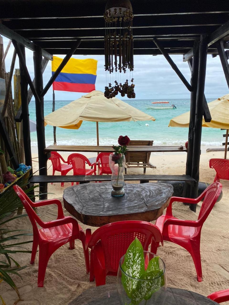 Tipiland Baru La Casa Del Mono Hotel Playa Blanca Eksteriør billede